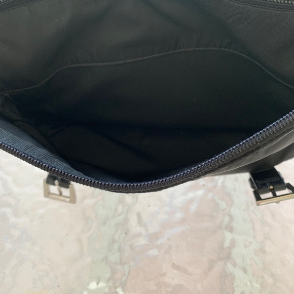 ❤️HP❤️ PRADA AUTHENTIC messenger bag - Picture 5 of 13